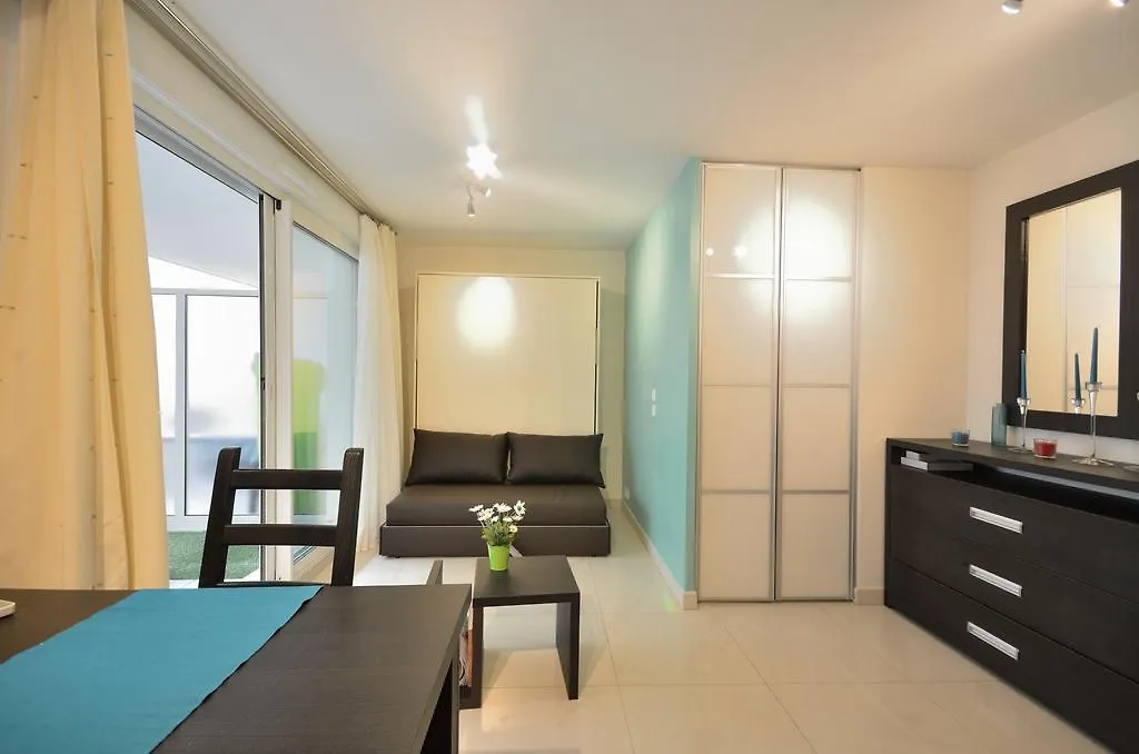 Azur Apartment Cannes 0*,